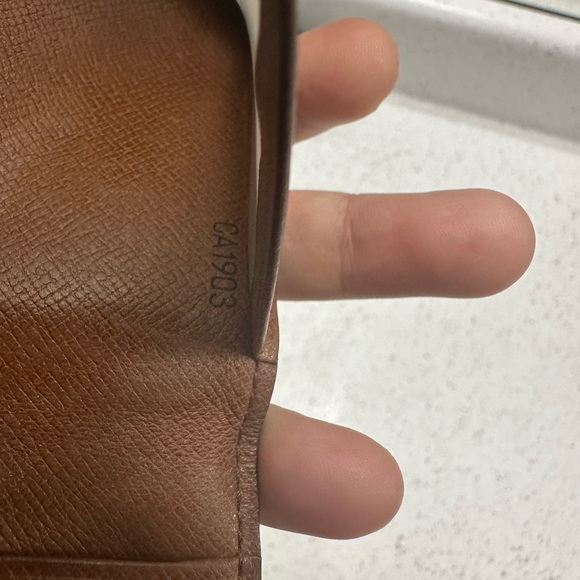 Louis Vuitton Card Holder Wallet Monogram Unisex Preowned - Picture 13 of 13